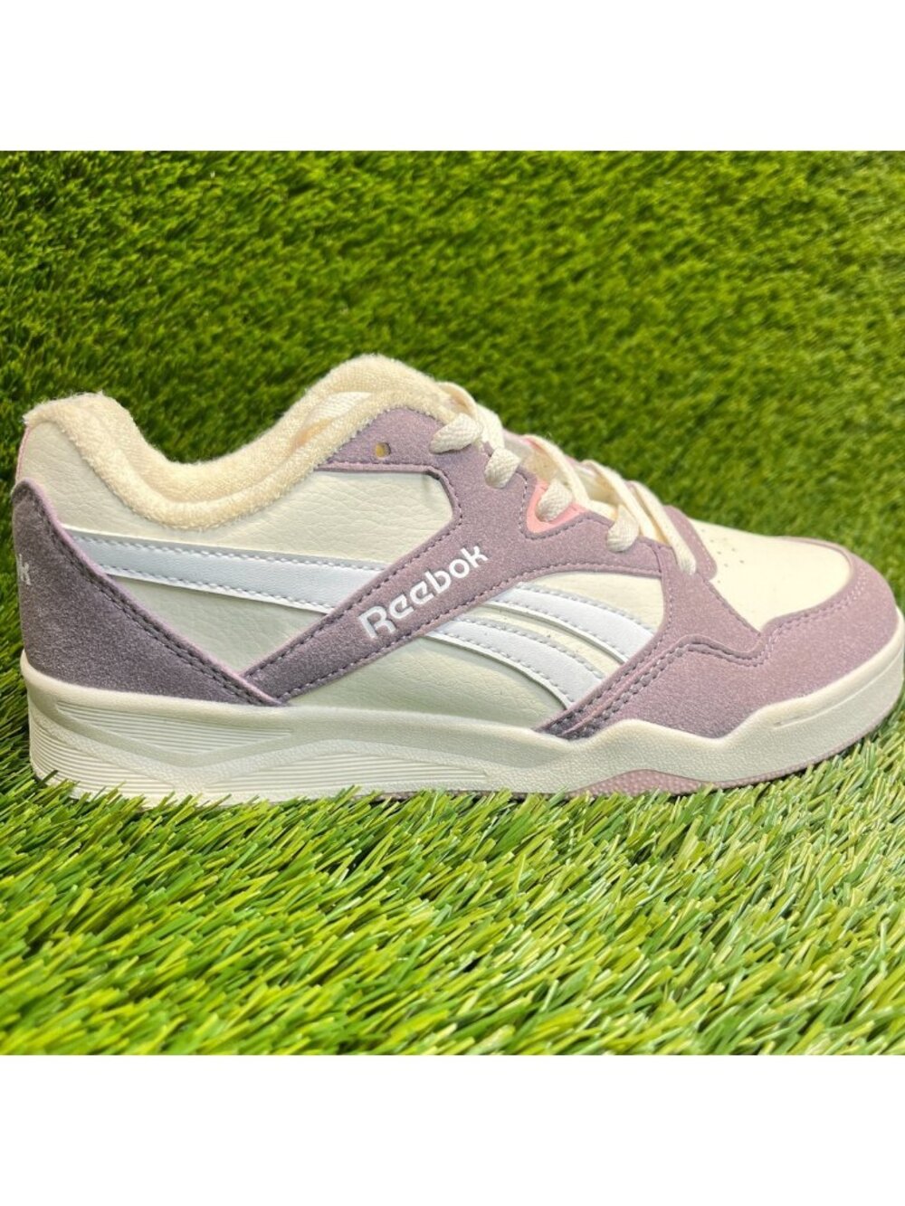 Reebok BB 4000 Pastel Girls Size 5Y White Purple Athletic Running Shoes Sneakers